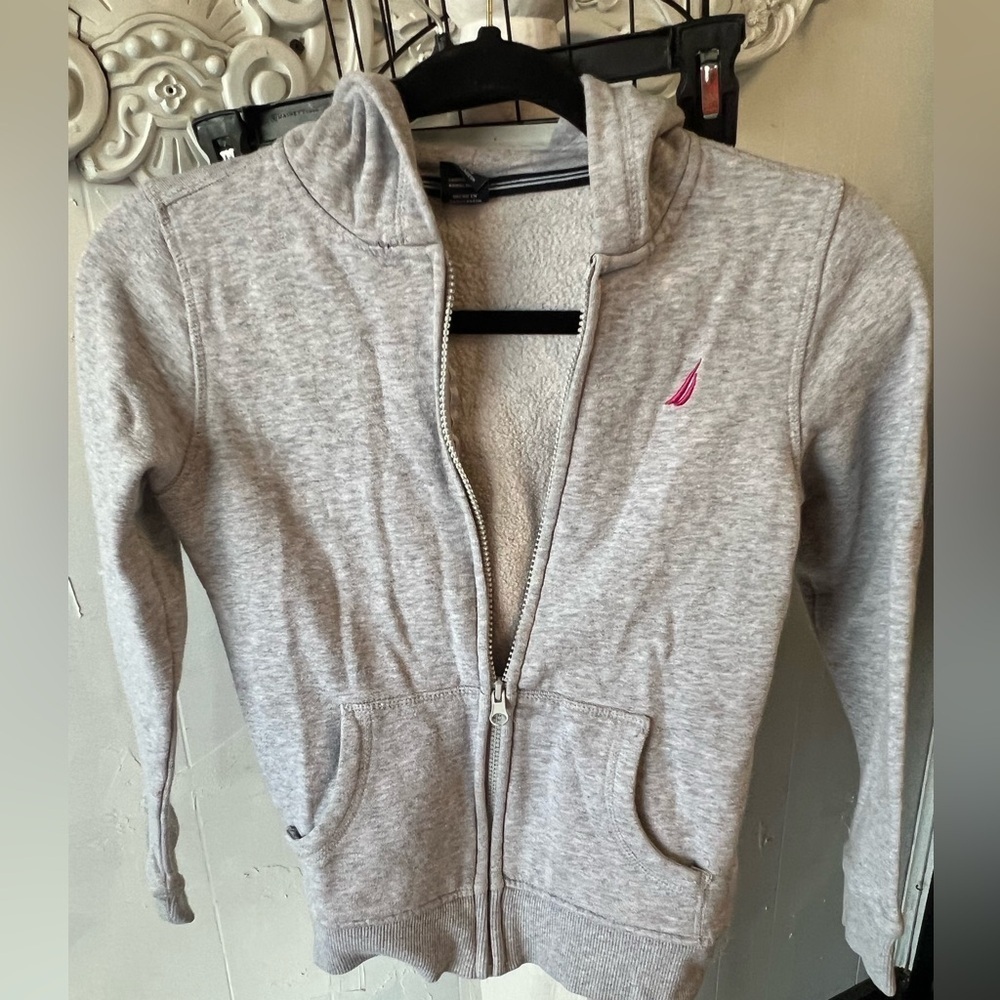 Nautica size Medium 8/10
